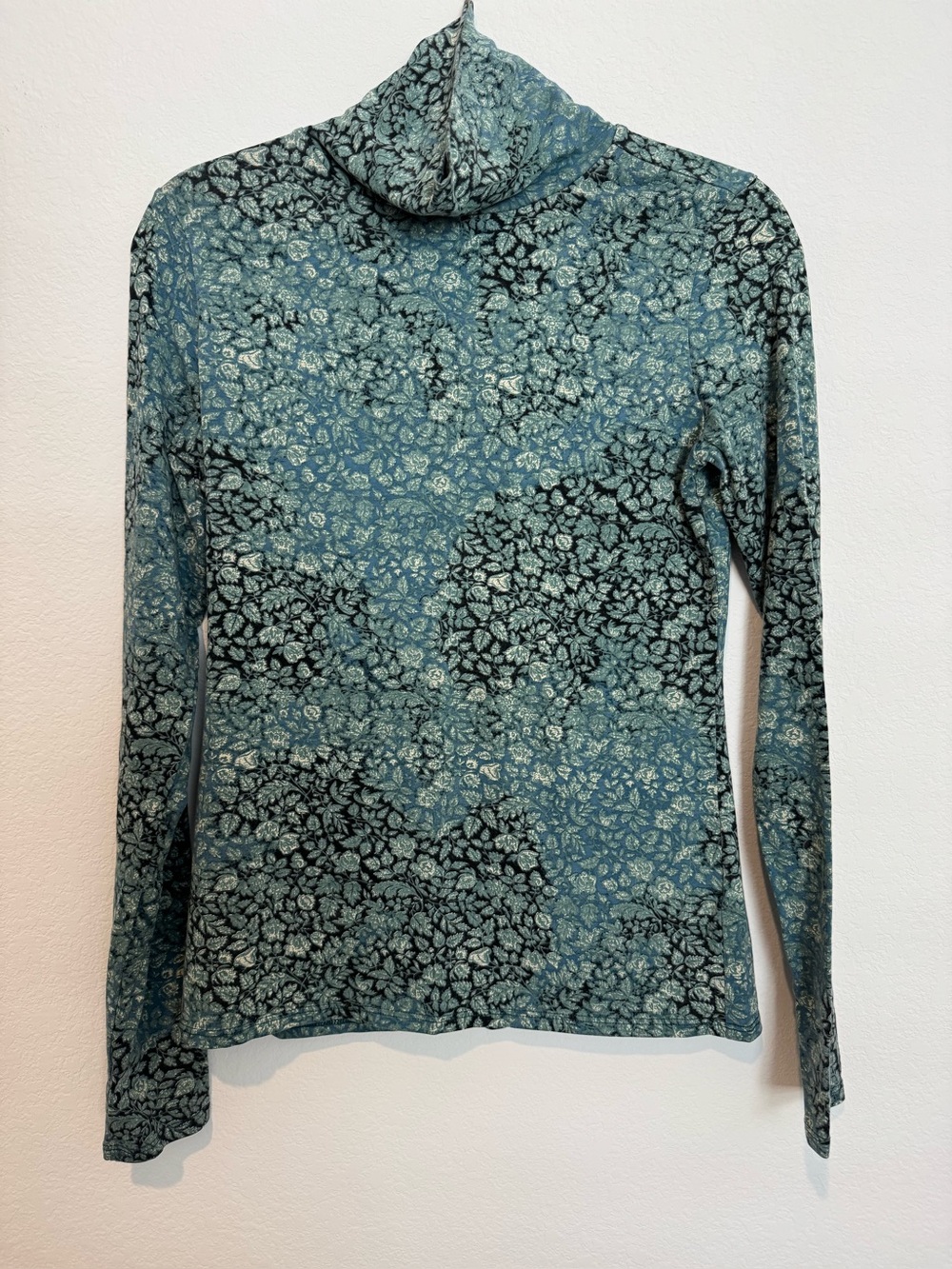Peruvian Connection Floral Print T-Neck Long Sleeve Tee Top